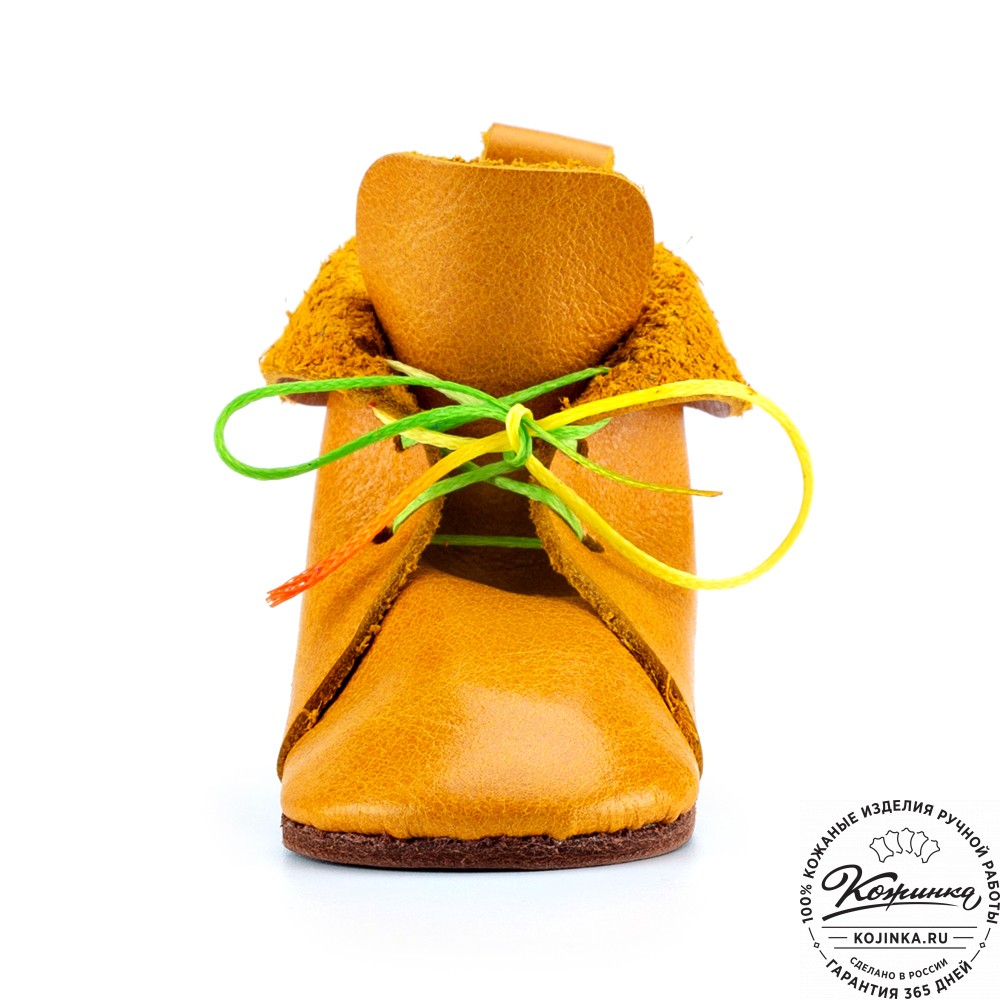 Кожаный брелок "Ботинок" (жёлтый)