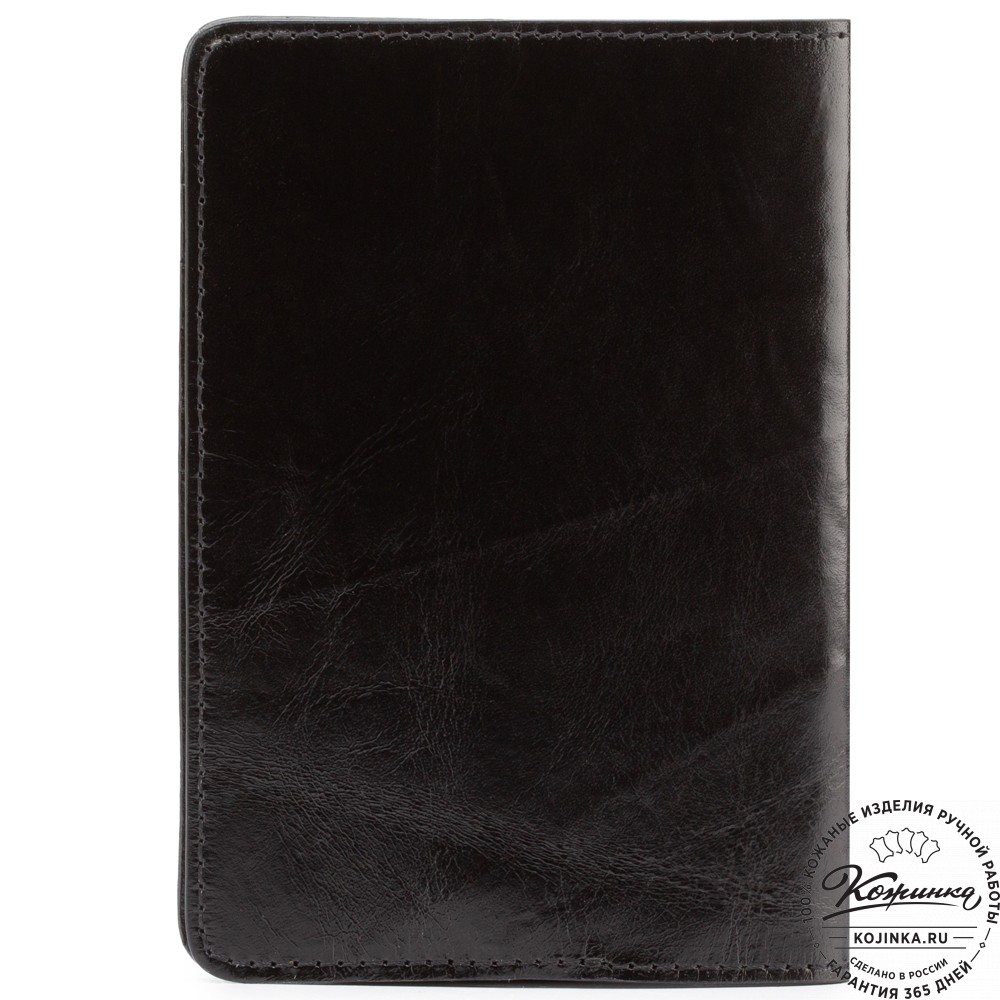 Кожаная обложка на паспорт "Белый зверек" (чёрная)